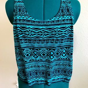 🚨3 for 10$🚨
 ⭐️ Printed Crop Top